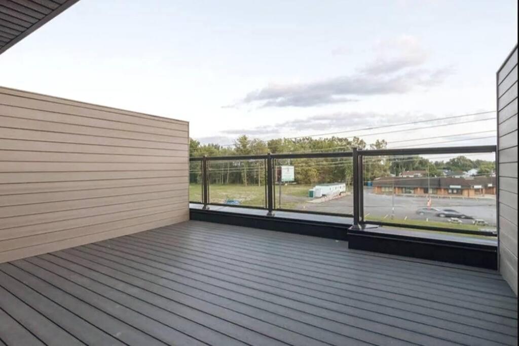Exquisite, Bright & Modern Condo. Niagara Falls Esterno foto