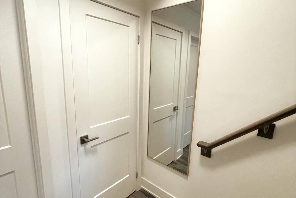Exquisite, Bright & Modern Condo. Niagara Falls Esterno foto